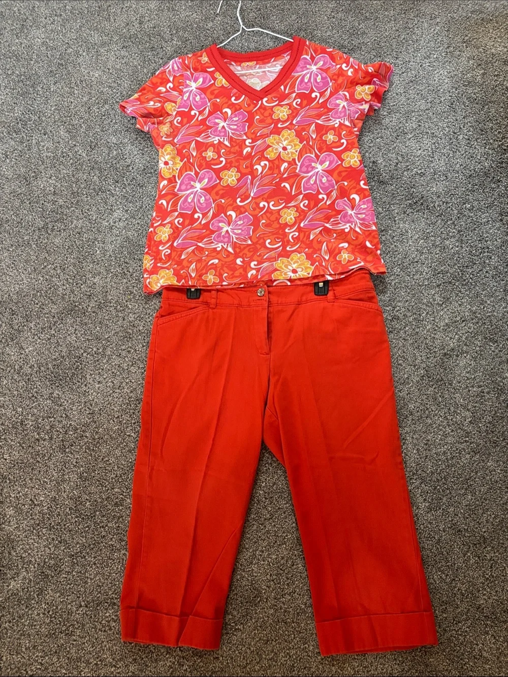 Larry Levine Bright orange Capri Pants-matching set